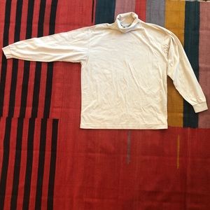 Van Huesen Off-White Turtleneck